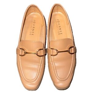 Journee Collection Loafers